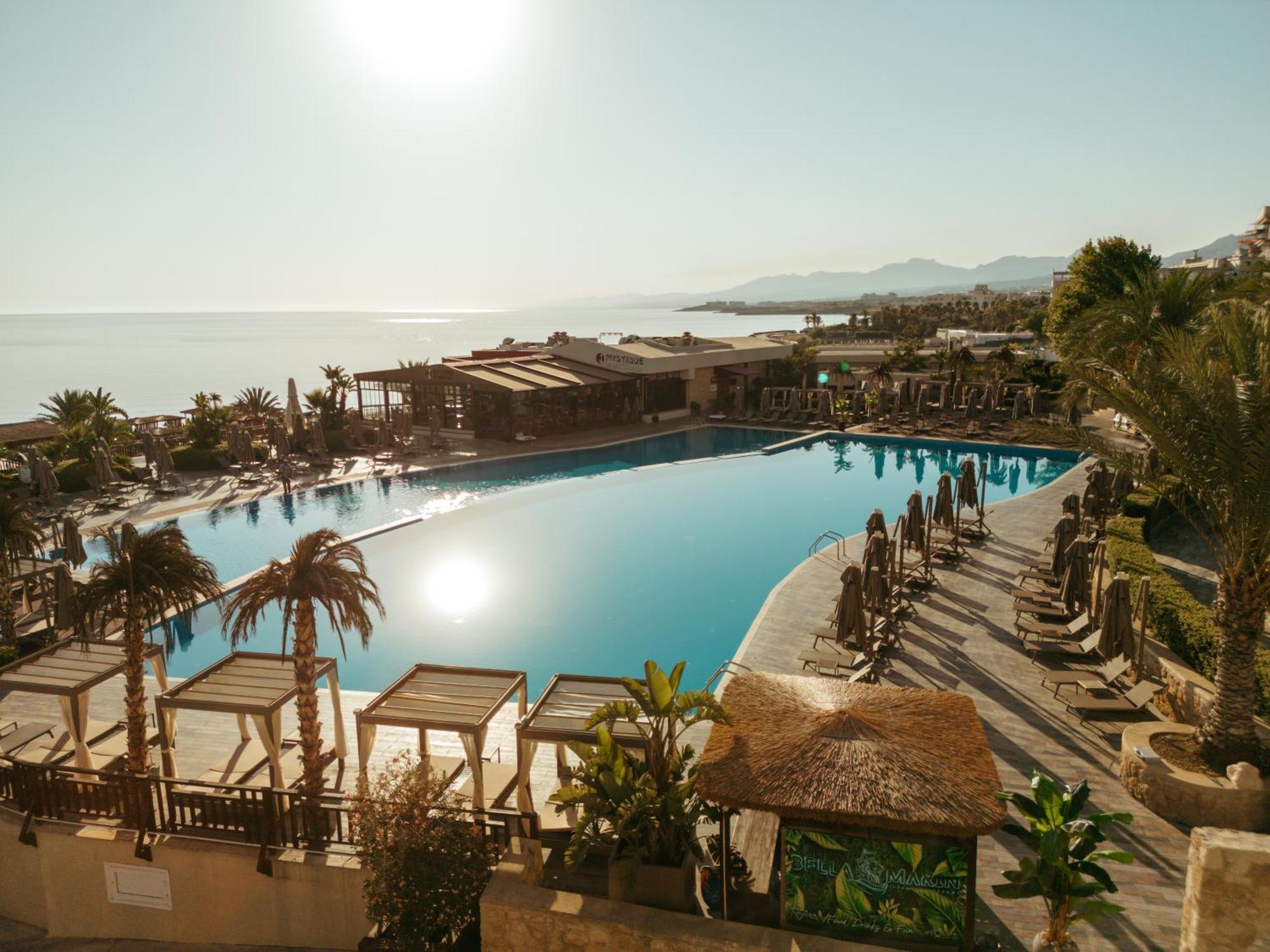 Lords Palace Hotel SPA Casino Kyrenia  Esterno foto